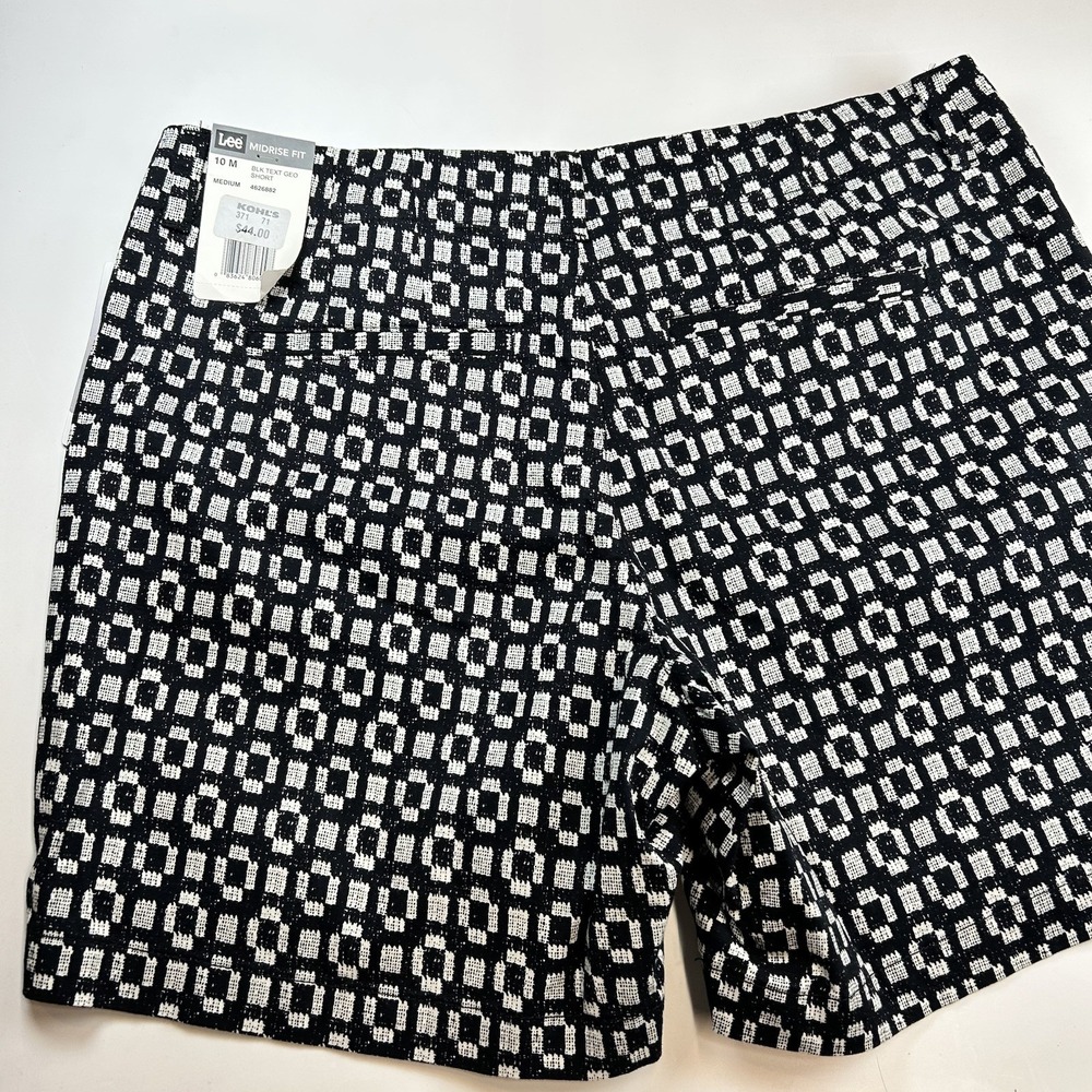 NWT LEE‎ Women's 10 Med Black & White TEXTURED Geometric Midrise Fit Shorts - Picture 2 of 8